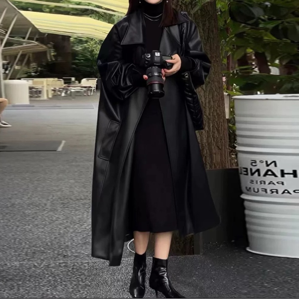 Elegant Black Women's Leather Coat